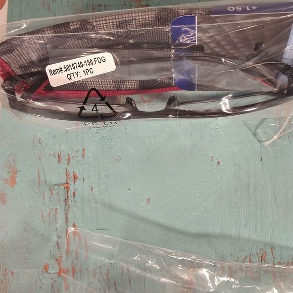 Reading Glasses +1.25 Foster Grant each with case Lot of 3 - NEW - Picture 3 of 5